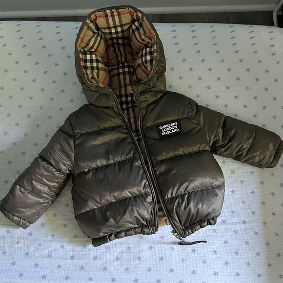 🔴 SOLD 🔴 Kids Burberry Puffer Jacket - Picture 8 of 13